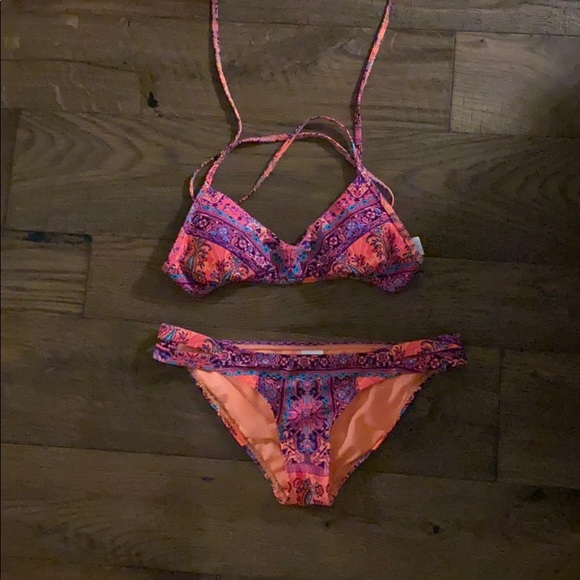 Patterned Bikini Set - Picture 2 of 3